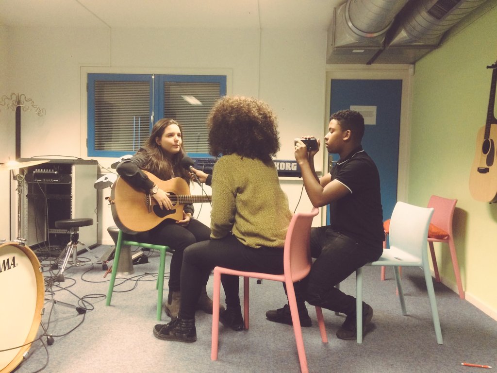 Kijk naar eerstvolgende uitzending van <a href="/UindeWijk_K/">U in de Wijk</a> voor interviews met finalisten #BoksAwards. Thnx <a href="/gabrielerlach/">gabrielevents</a> <a href="/funxutrecht/">FunX Utrecht</a> <a href="/SSBUtrecht/">Stadsschouwburg Utrecht</a>