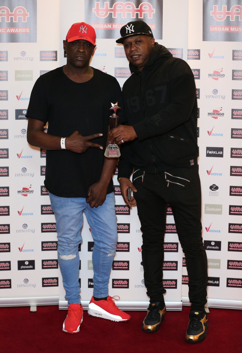 Urbanmusicaward's tweet photo. @fabioandgroove with their #OutstandingContribution to #DrumnBass Award at the 14th annual #UrbanMusicAwards on Saturday! #UMA #UMA2016 https://t.co/fxYdUPjieK
