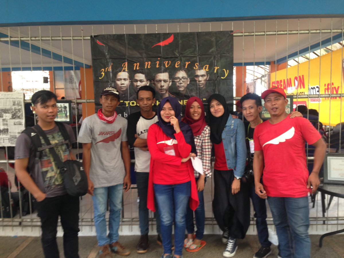 D_andesi's tweet photo. Happy Anniversary SNTasikmalaya 😂 5th
Terimakasih atas jamuannya kemaren 😉#27Nov2016 #SemuaTentangKitaSahabatNoah https://t.co/049cpZUESs