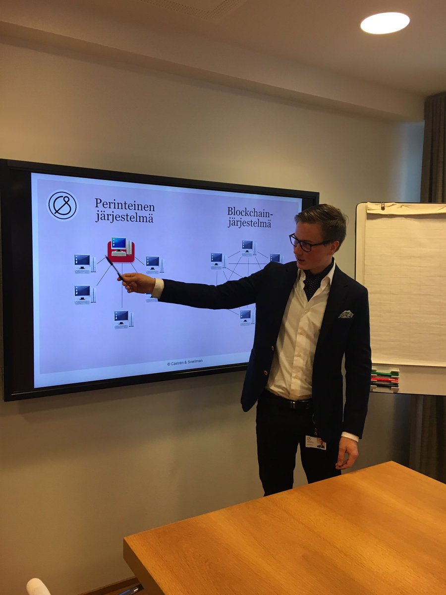 MertziKivela's tweet photo. @CastrenS'n traineet järjestivät hienon #MiniSLUSH'n #castrenspirit #blockchain #VR #johtaminen #palvelumuotoilu #koodaaminen https://t.co/Iy2tP3V9Vo