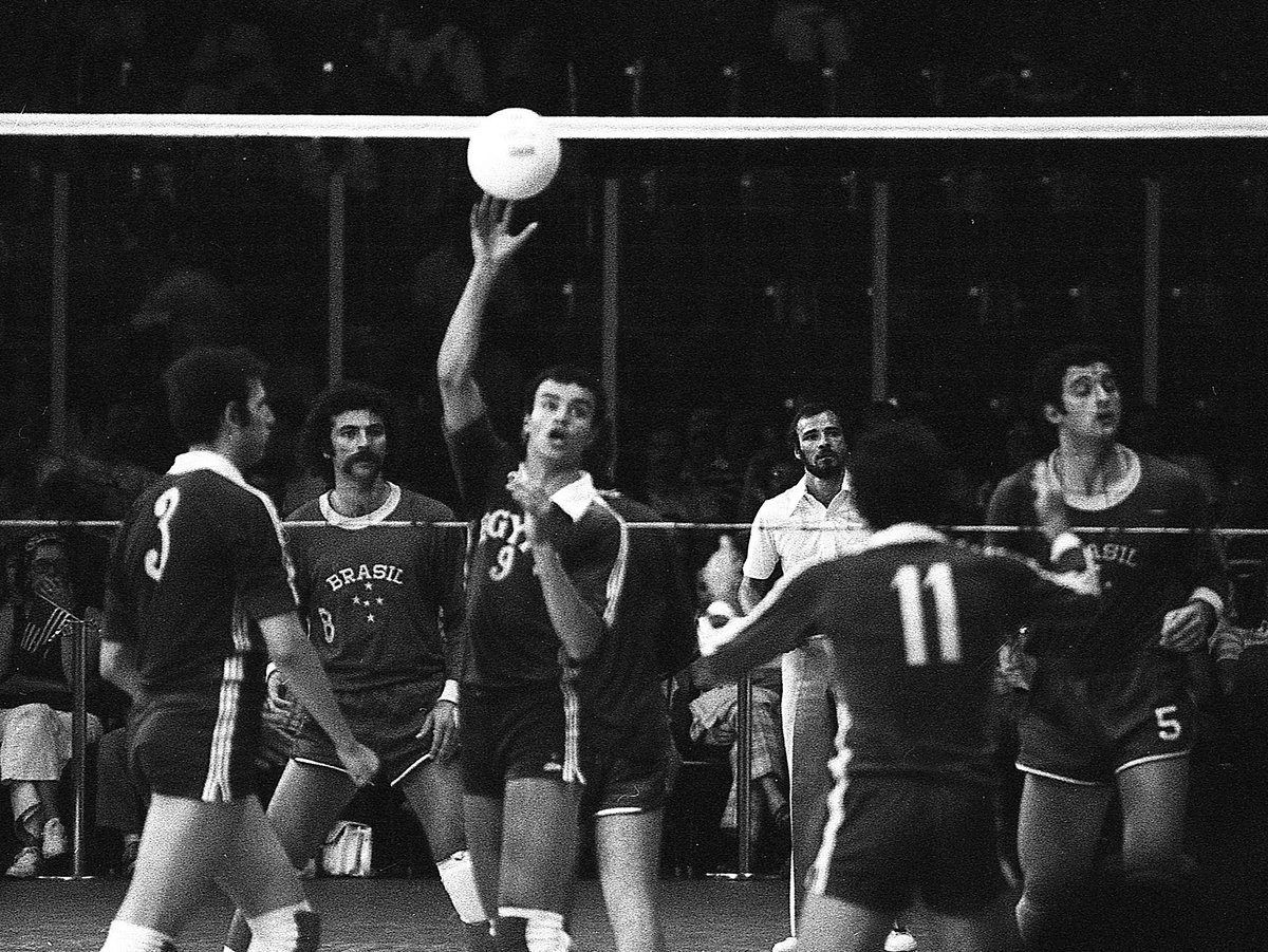 raynorway's tweet photo. Images from Montreal 1976: #Egypt #Brazil #Olympicvolleyball #FIVBVolleyball https://t.co/AMkMl08Bw0