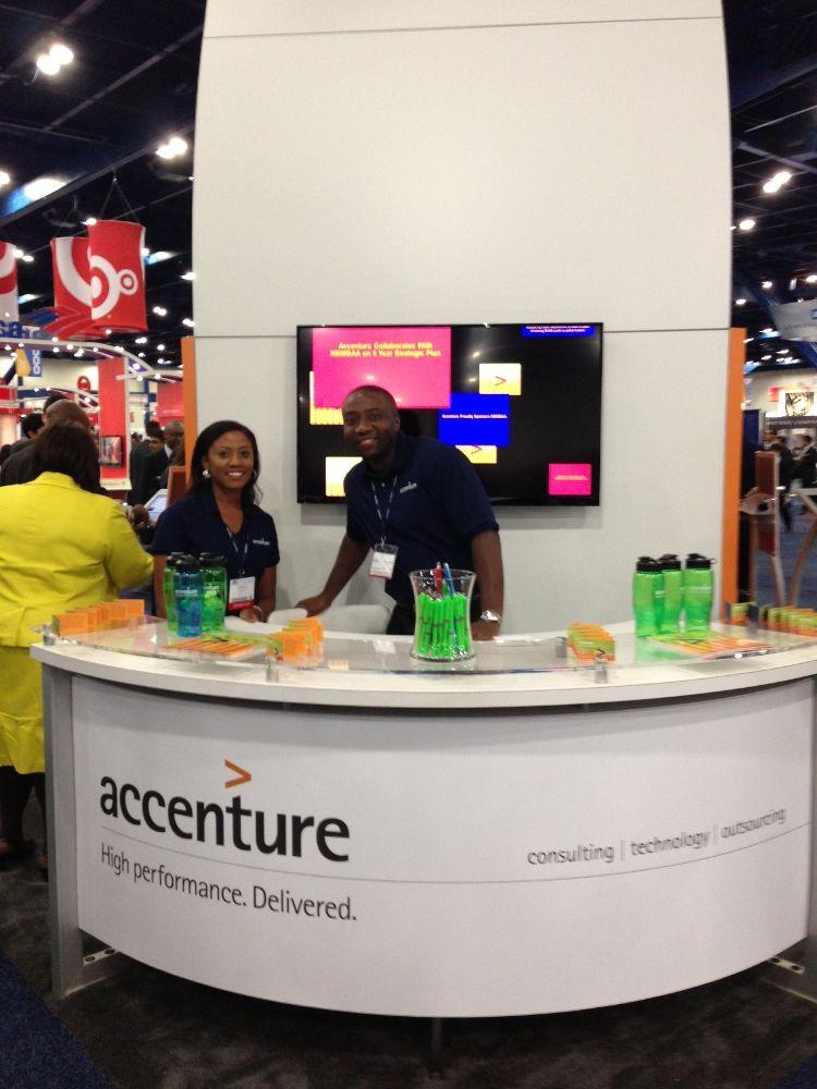 AB20_Communique's tweet image. @Accenture organise une heure d’initiation au code #CodeInformatique buff.ly/2gEKVlh