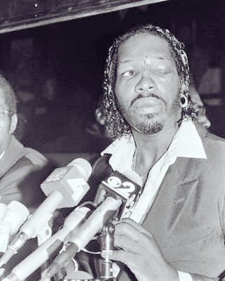 BoxingArchive's tweet image. Back in the mid to late '80s no one was seeing Iron Mike Tyson
 Apparently Mitch "Blood" Green didn't get the memo.