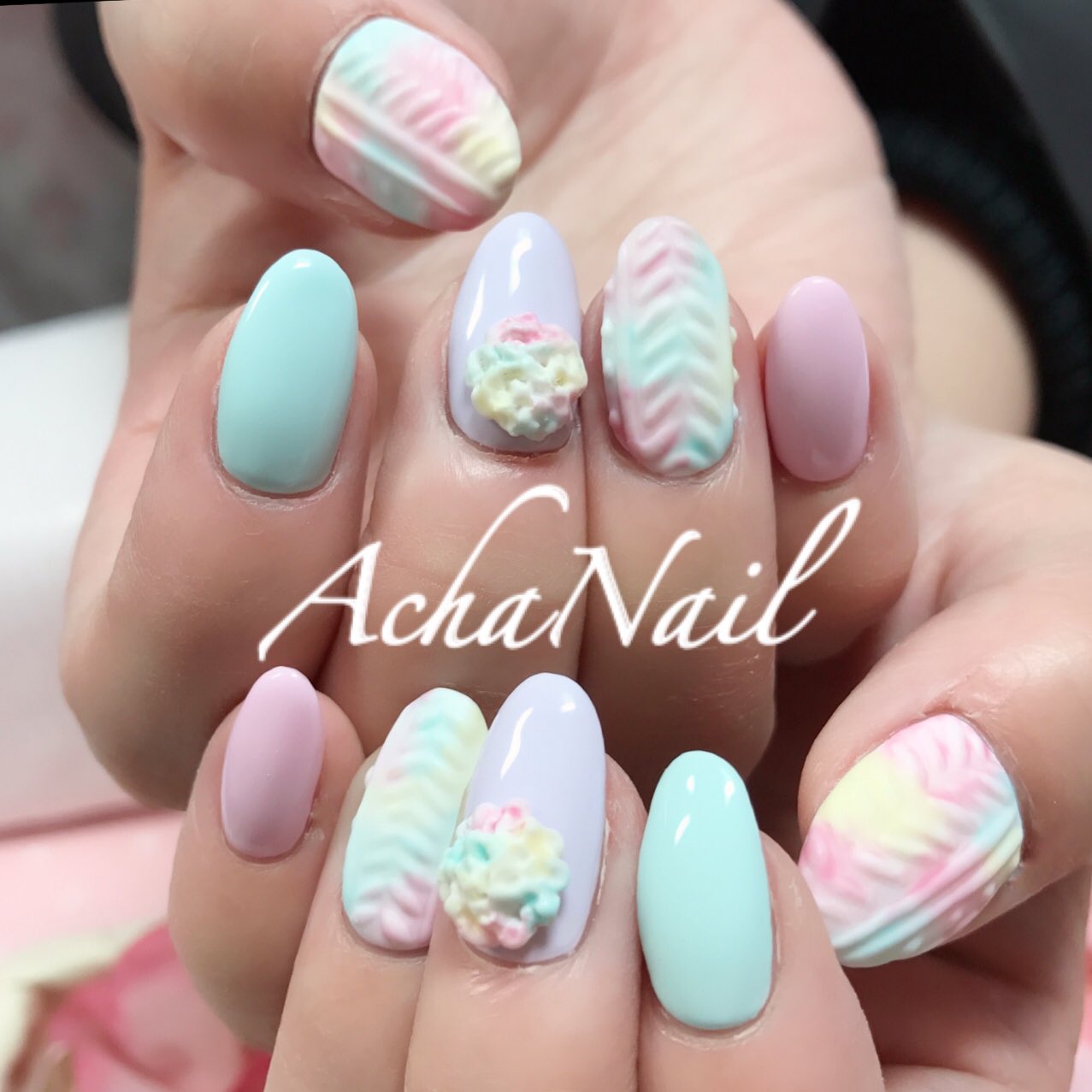 ネイリストasami Achanail ポンポンつき ふんわりパステルニットネイル T Co 6wv7sezulj ニットネイル ポンポンネイル タイダイネイル アイシングネイル パステルネイル 冬ネイル ガーリーネイル ネイル ジェルネイル ネイルデザイン