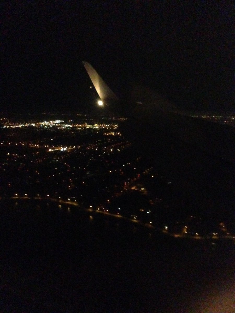 OffTrackEQ's tweet photo. Hopefully my last flight of 2016 🎉🎉 https://t.co/kngvxoLfzC