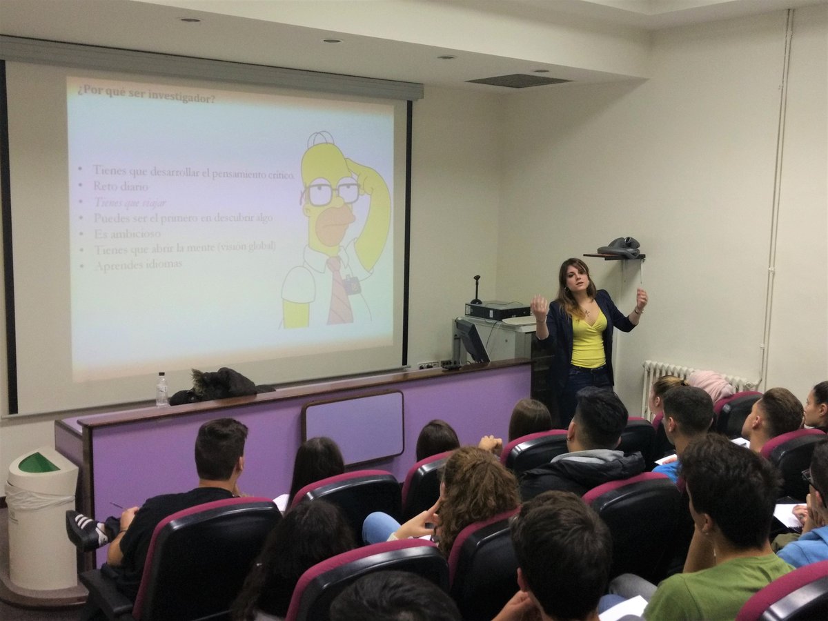 CSICCat's tweet photo. La #ciencia es apasionante y requiere esfuerzo, constancia y lucha, #SemanadelaCiencia en el #IIBB #CSIC 😊 #SC16Cat #SetmanadelaCiència https://t.co/qBIpoZcIcg