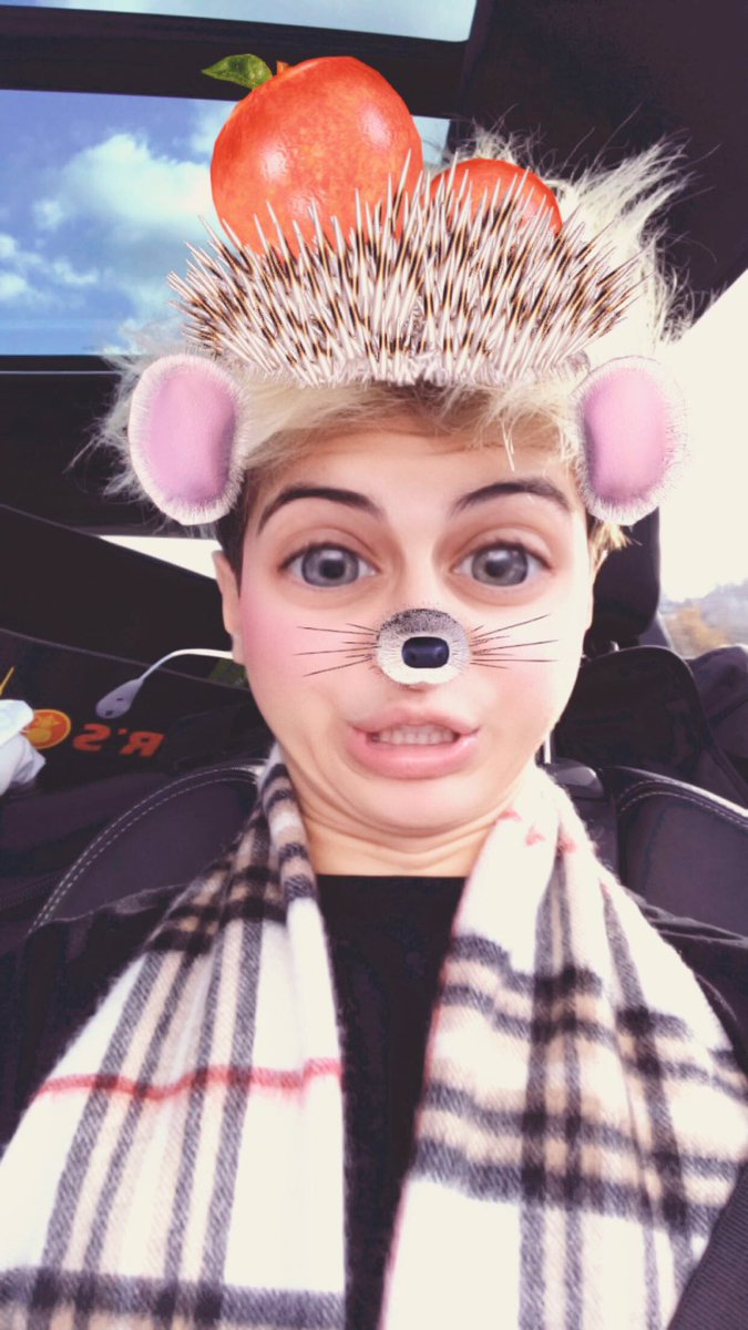 lukasrieger's tweet photo. if u are reading this, I love you 😊❤️ https://t.co/18PnAprRi5