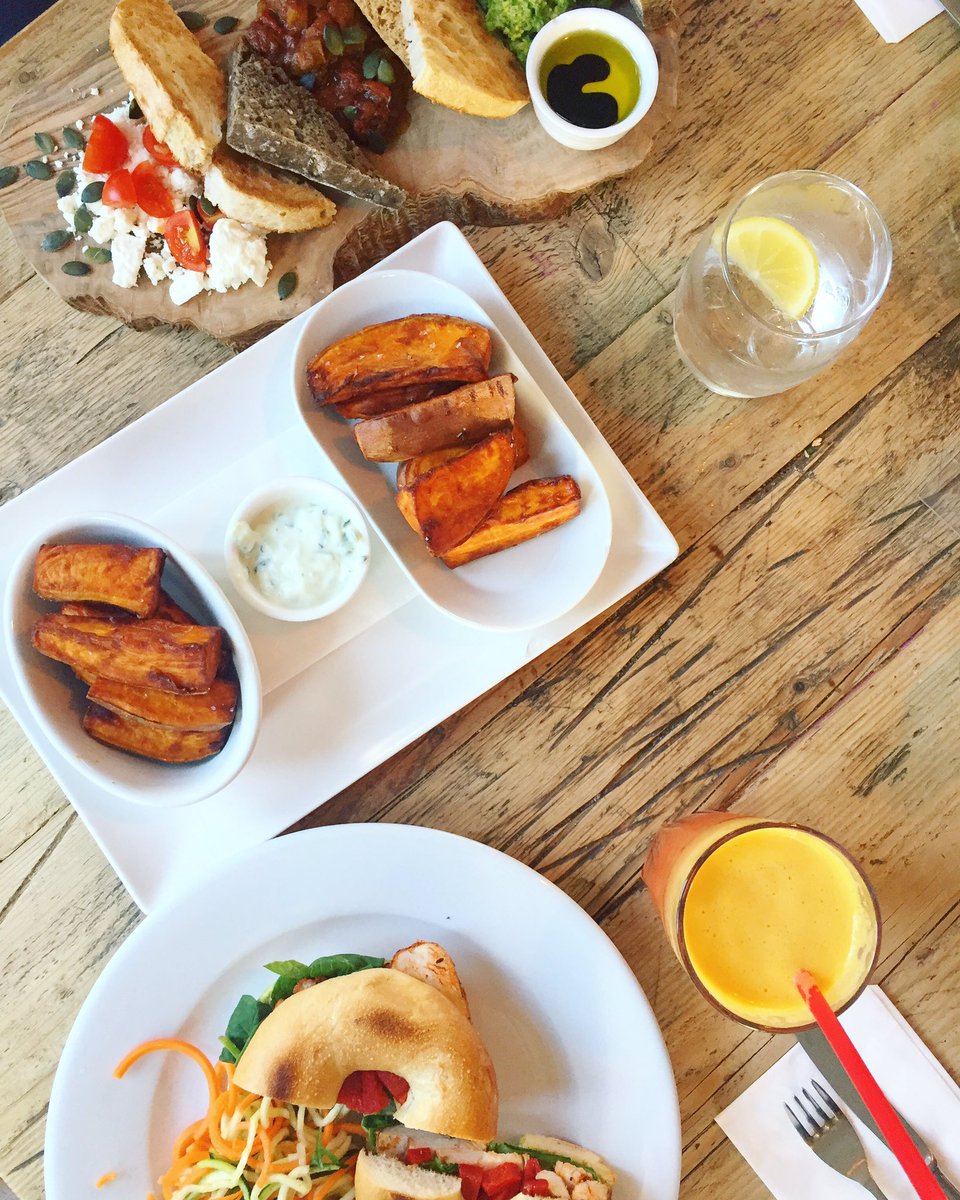 Back again at my favourite place. Thank you <a href="/FilmoreandUnion/">Filmore & Union</a> 🍴💛