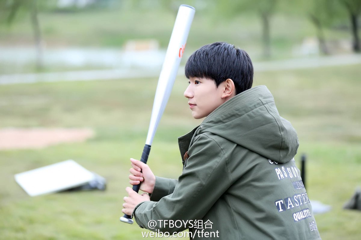 TFBOYS_TFGlobal's tweet photo. 20161129 #TFBOYS Official Weibo Update

PC TFBOYS组合 via weibo https://t.co/YhovJsBQhz