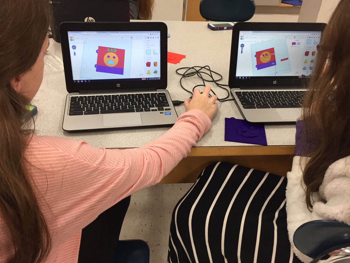 kwinsper's tweet image. Computer Club at @NortonMiddle w/@MBridgesNMS and Ss=@tinkercad @OZOBOT @Sphero @GoogleForEdu @SwiftPlayground #technps