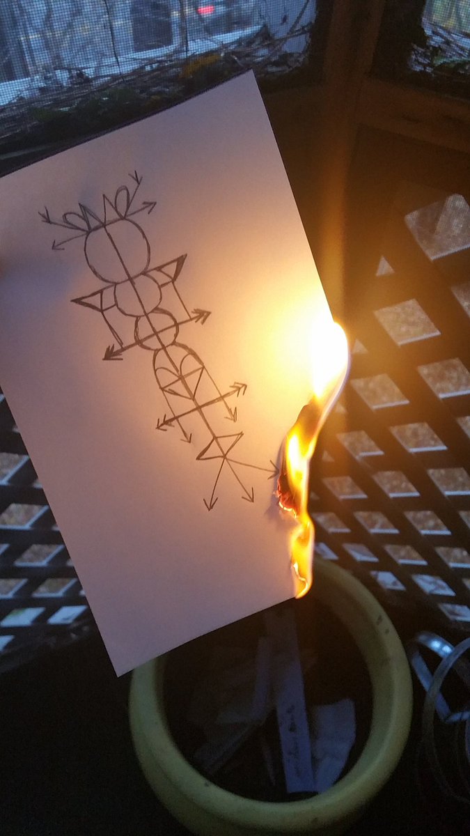 boneandshadow's tweet photo. Some new moon magic, activating a sigil I've been charging for 2-3 weeks. #sigilmagic #sigilization https://t.co/ltxVNrkD4D