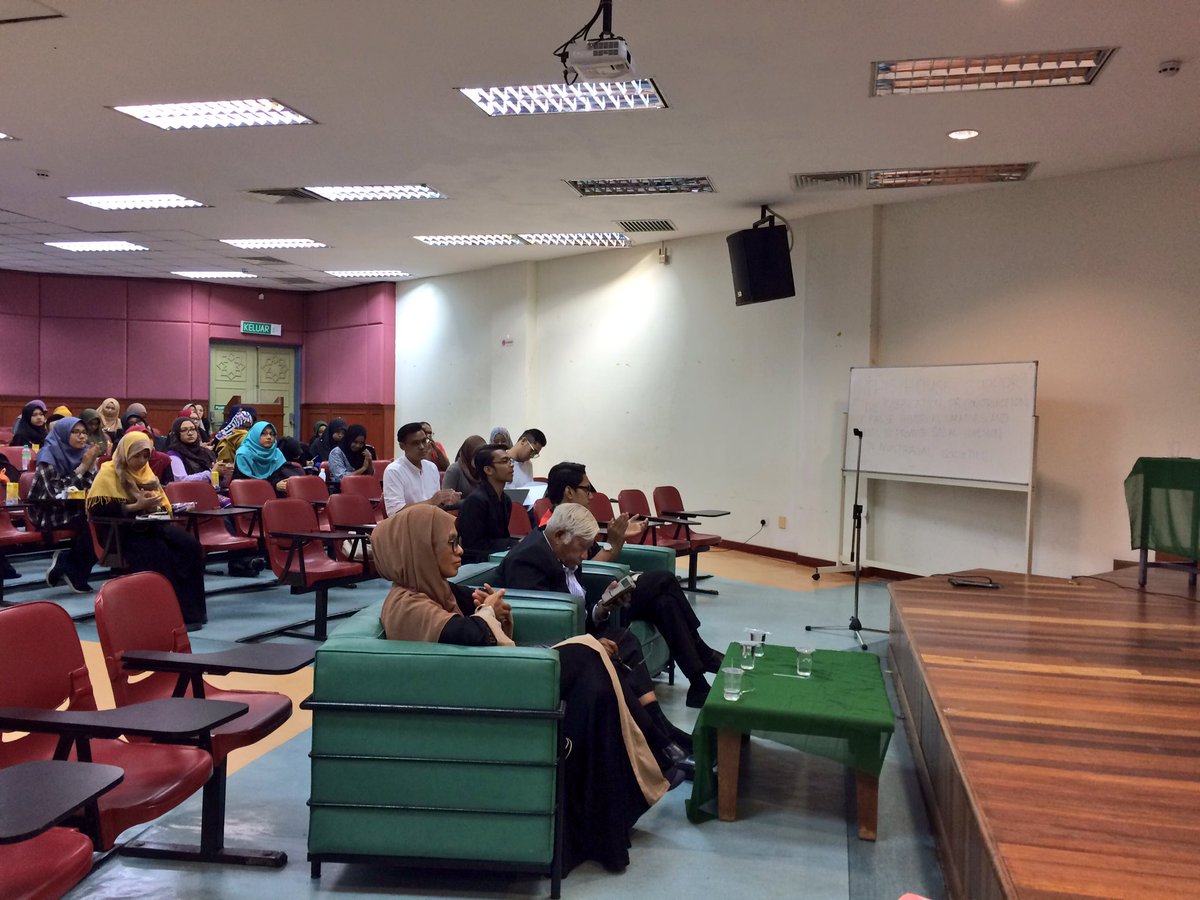 edciium2016's tweet photo. Our honorable guests Prof Emiritus Dato Dr Wira Mohd Noor Salleh, Dr Nadia and Enginius President, Bro Aziz #edc16 #finaldebate https://t.co/mOGZhpcMHu