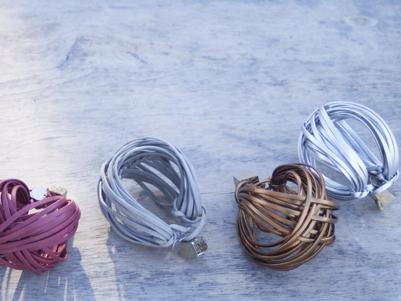 elenadehados's tweet photo. La Geria inspiración natural, cordón de piel y mineral
#joyas #diseñodejoyas #accesoriosbonitos #madeinspain #crafbyhand https://t.co/7k40za6Fsi
