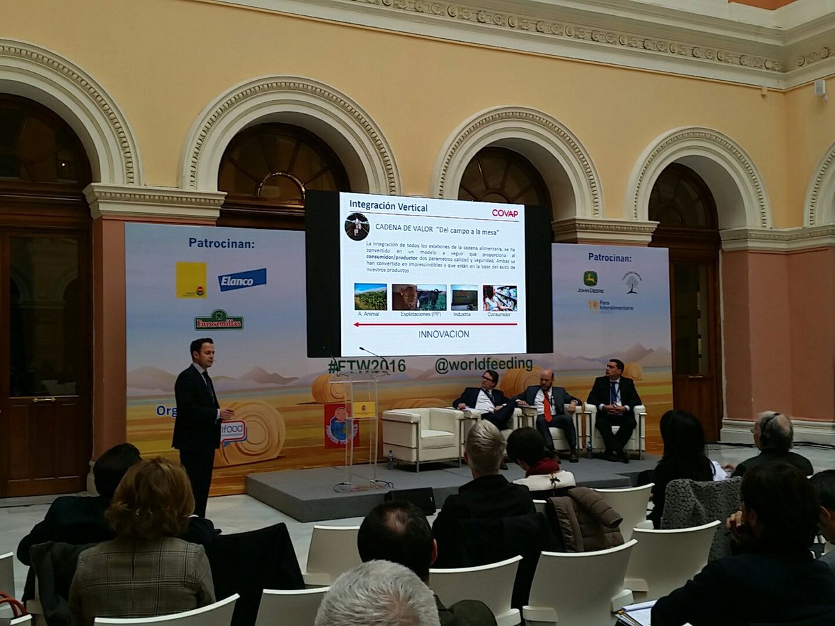 ideagro's tweet photo. "La innovación estratégica es clave, sobre todo la innovación orientada al consumidor. @Covap trabajamos la integración vertical" #FTW2016 https://t.co/4rHaTpK2BF