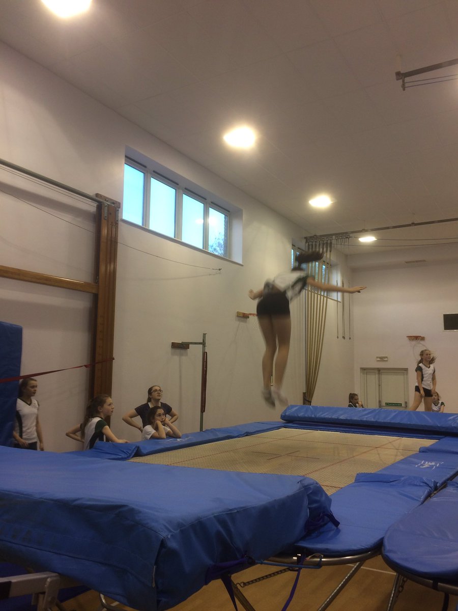 SHSFonteyn's tweet photo. Great work from Chloe in the mighty 8F; dominating some lunch time trampoline training! #touchtheceiling #practice @SHSHouses @AnnHaydonSHS https://t.co/P0gXyWhquG