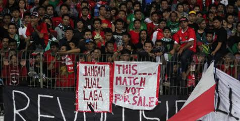 fanatisme kami supporter indonesia tak mengenal harga tiket , sekali pun  menaikan harga tiket asalkan PSSI WARAS !!