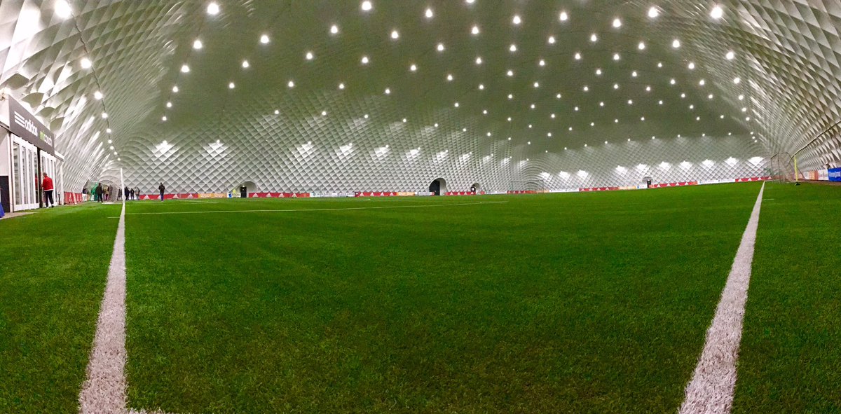 Fanengagement_'s tweet photo. Een bezoek aan het High-tech @adidas #MiCoach inkijk met dank aan #VosseDeBoode (performance analist) en Heini Otto (Jeugdzaken) https://t.co/73N8ygDZ1u