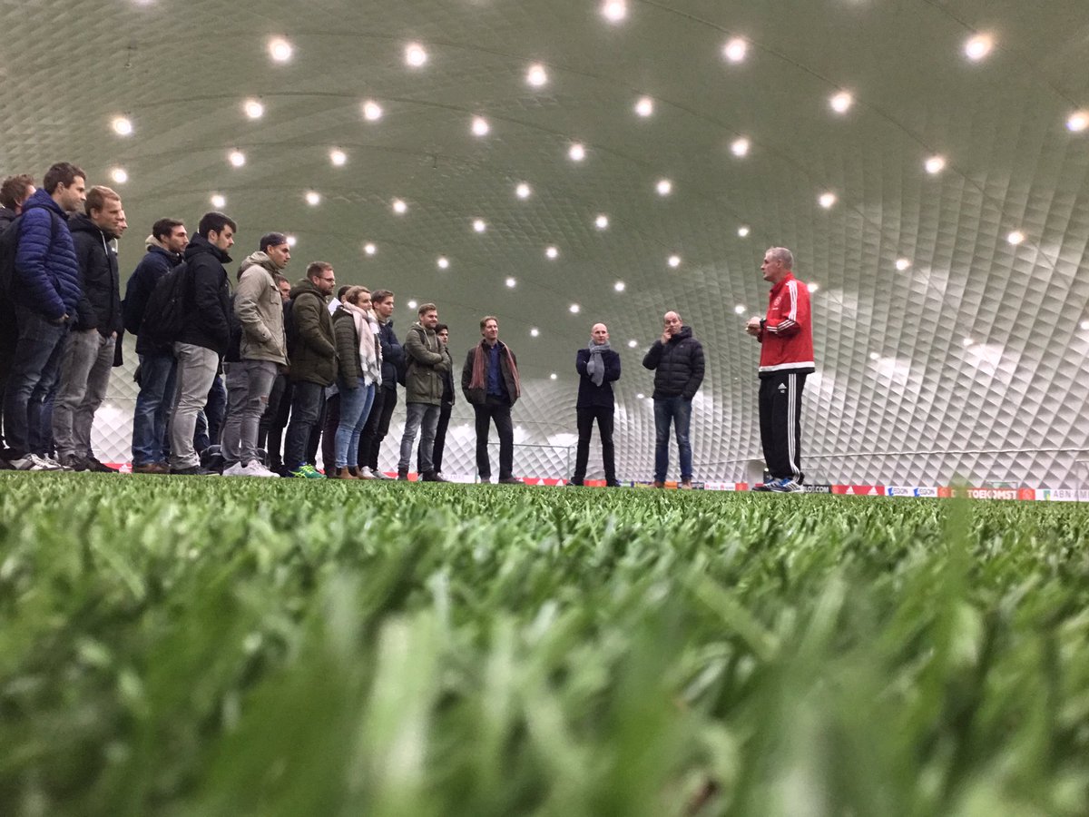 Fanengagement_'s tweet photo. Een bezoek aan het High-tech @adidas #MiCoach inkijk met dank aan #VosseDeBoode (performance analist) en Heini Otto (Jeugdzaken) https://t.co/73N8ygDZ1u