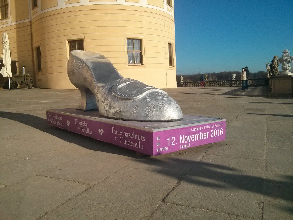 In Dresden auf der Moritzburg die Ausstellung zu "Drei Haselnüsse für Aschenbrödel" besucht. Mit viel Liebe zum Film gemacht! <3