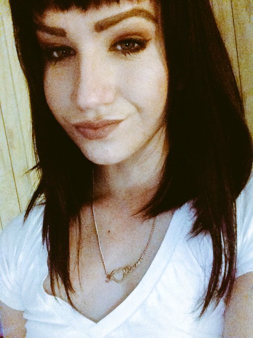 I'm back!!!!!!!! How is everyone??? https://t.co/yoIaHoqJl0