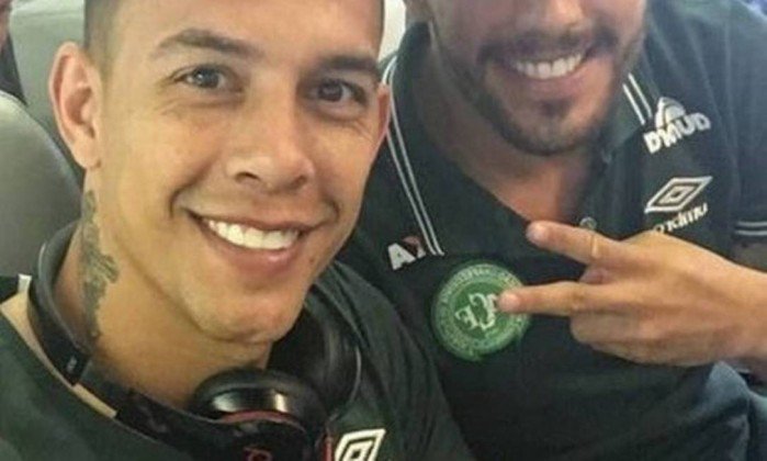 sportv's tweet photo. Cruz Vermelha volta atrás e inclui goleiro Danilo na lista de feridos. https://t.co/li3ejt0QrL #ForçaChape https://t.co/kXHV9aZhvi