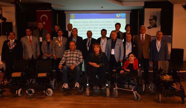 ManavgatRotary's tweet photo. #Manavgat #Rotary temin ettiği 3 adet akülü tekerlekli sandalye Guvernörümüz Güner İnci elinden Türkiye Sakatlar Derneğine hediye edildi. https://t.co/2Ny5xv3qok