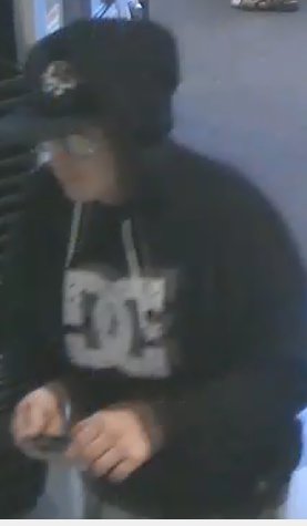 klpsmedia's tweet photo. Media - This Guy Stole Over $3000.00 From An Elderly Lady, Can You Help Us #CatchAThief https://t.co/qEyS8N1RP8 https://t.co/lE1g6v1EqL