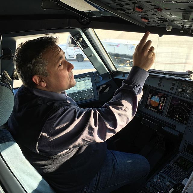 derSPESSART's tweet photo. So ein Pilotenstreik hat ja auch was Gutes. #flugstunden #doityourself… https://t.co/CHPfCoLaJU #lufthansa #flugstunden #doityourself https://t.co/sw7K5Keeza