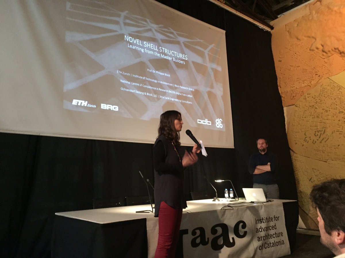 aldosollazzo's tweet photo. @AretiMark introducing Philippe Block for the first time at @IAAC #iaaclectures #advanced #masonry #PhilippeBlock https://t.co/Q0w3bCV2Ax