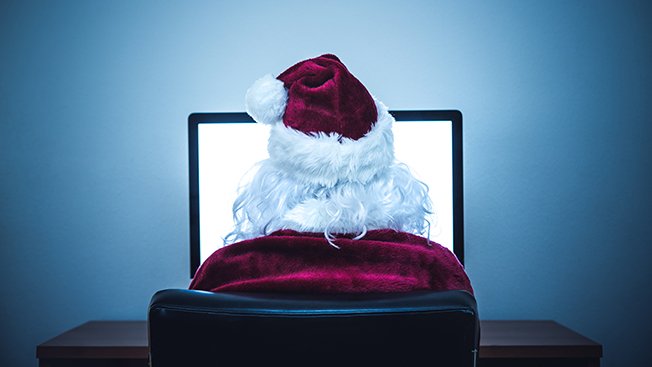 Adweek's tweet photo. Update: Cyber Monday sales totaled $3.45 Billion, which set a new ecommerce record. https://t.co/xLkZJ7EIOy https://t.co/TBb6LGnagd