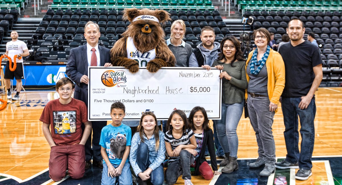 Jazz and @MountainAmerica continue “Pass It Along” Program at tonight's game!  Details: on.nba.com/2gFWaKy https://t.co/WQXoFpo8xf