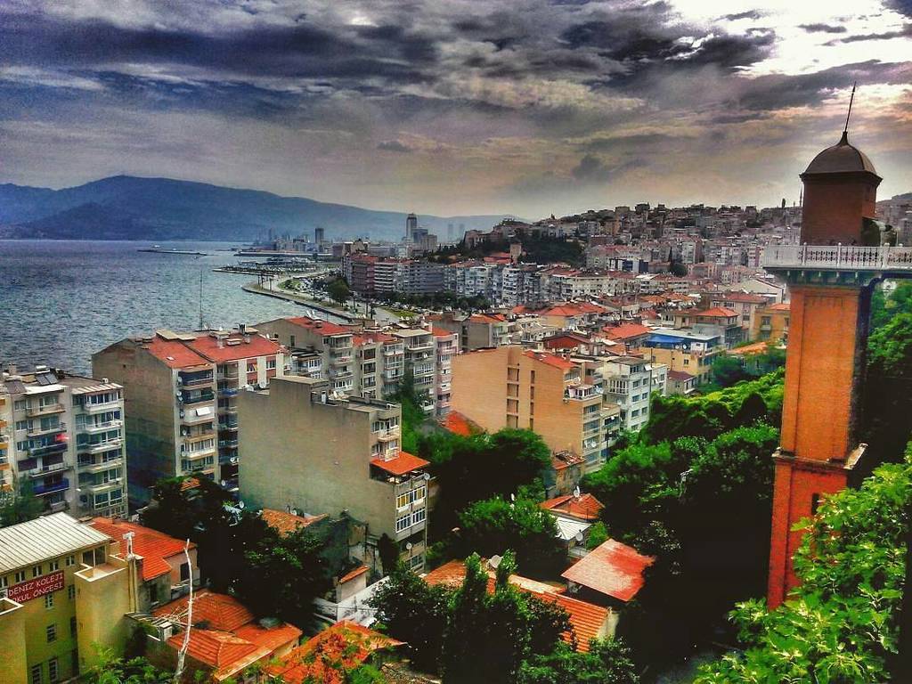 İnstagram'da en güzel #izmir fotoğrafları için takip => instagram.com/izmirliysenbuy… Fotoğraf 📷 sahibi  <a href="/mehmetcankayim/">Mehmet Can KAYİM</a>…