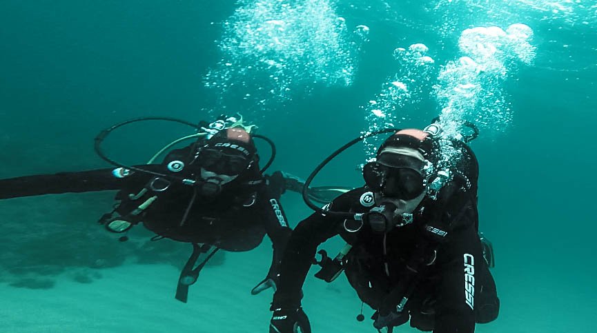Nos echamos al fondo del mar a descubrir nuevos horizontes.