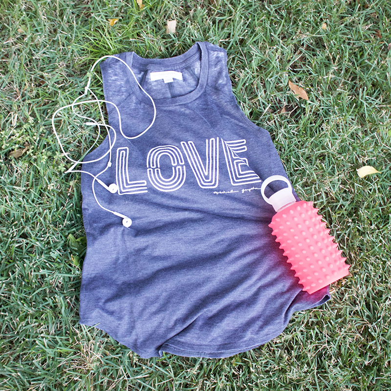 neimanmarcus's tweet photo. NM's Nicole Jordan is tracking her marathon training progress! Catch up with her at #NMontheblog. https://t.co/53DACfqLer #NMMakeSomeNoise https://t.co/F2lsucICms