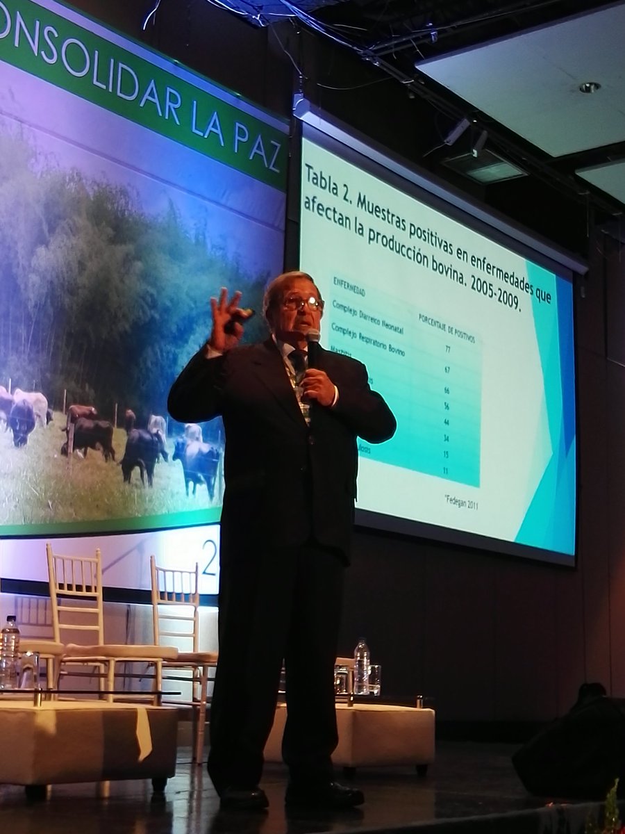 LimorColombia's tweet photo. Nuestro MVZ el Dr. Antonio Betancourt interviene en el foro @NFGCol ''Salud del Hato: Manejo con un enfoque preventivo'' https://t.co/YJHhBaMTJl