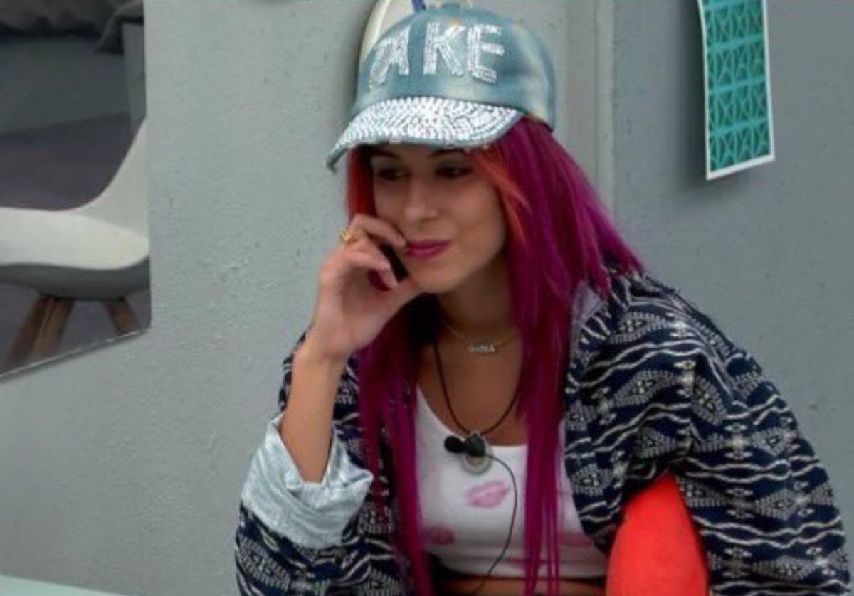 fedebr_'s tweet photo. Encuesta definitiva:
Quien es la verdadera de GH17??
RT Adara✈
MG Bea🍊
#GHDirecto 
He puesto MG a bea porque quiero ver si Adara es fuerte https://t.co/9Kny8uTq7Q