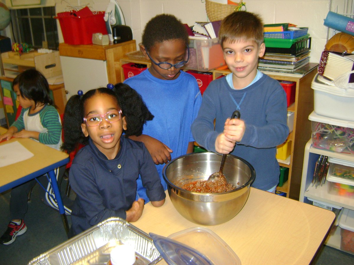 FriendsK2's tweet photo. #GivingTuesday @FFriendsbalt We made casseroles for the people who need them at Our Daily Bread. This made us excited and happy! https://t.co/vJVY2HkxrB