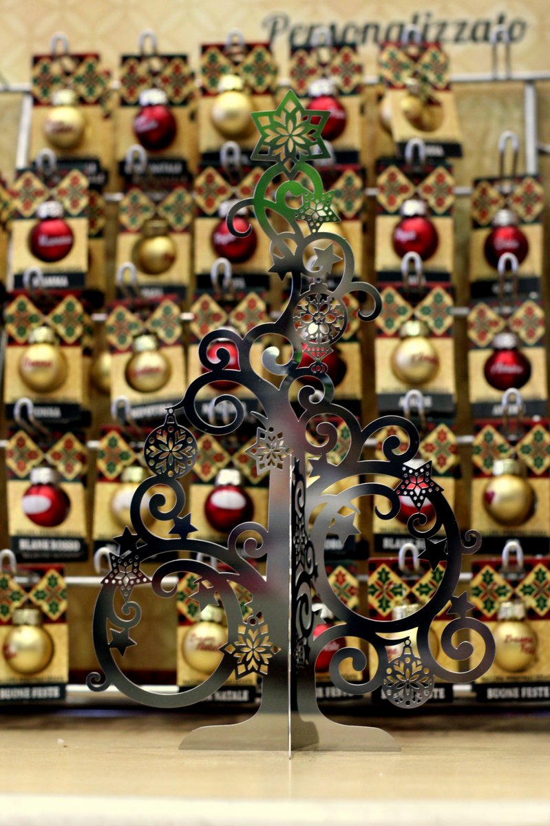 dilibroinlibro's tweet photo. #dilibroinlibro #libreria #natale #alberi #presepi https://t.co/M6GKCj5Zrj