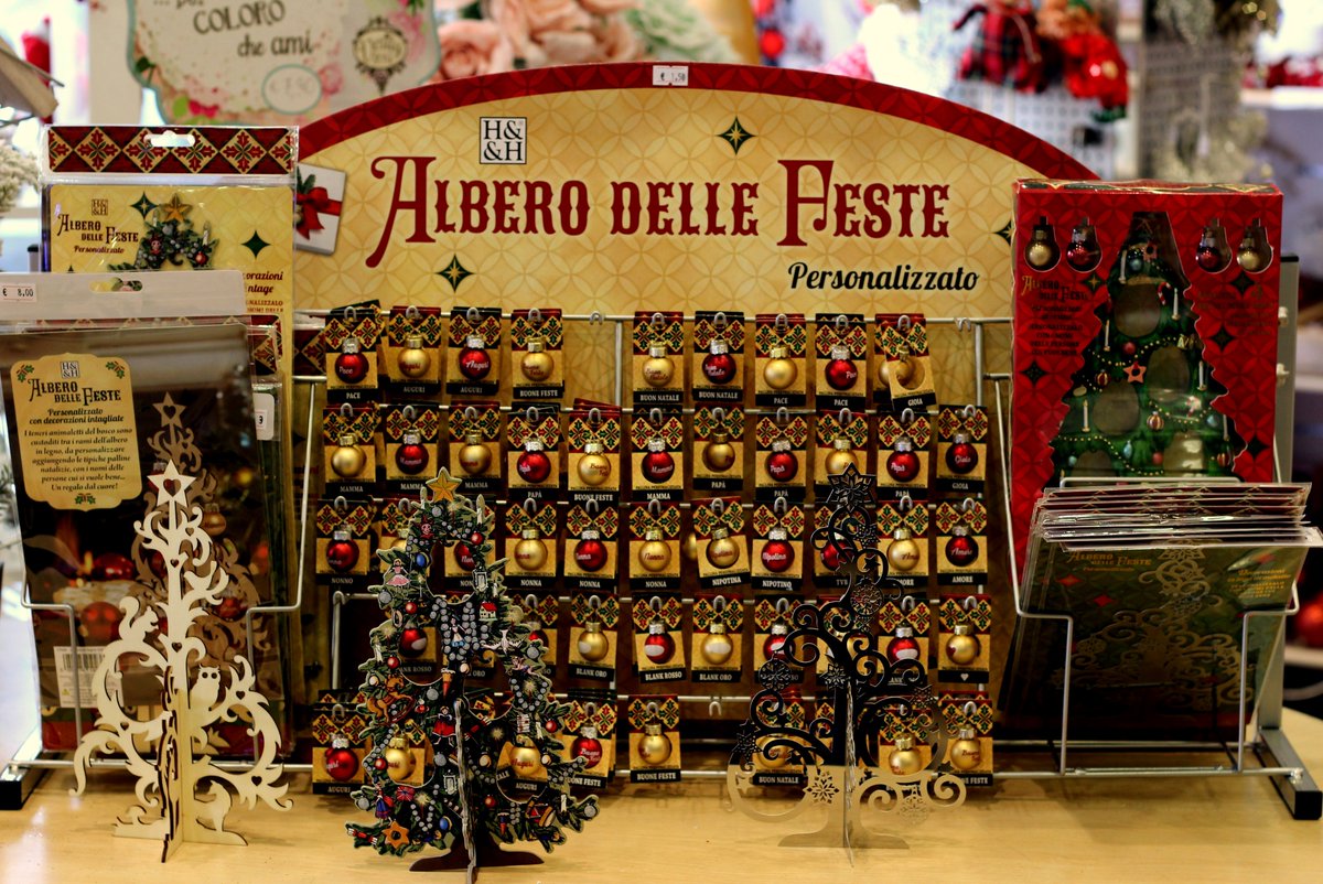 dilibroinlibro's tweet photo. #dilibroinlibro #libreria #natale #alberi #presepi https://t.co/M6GKCj5Zrj