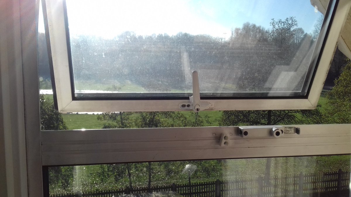 TRRLOCKS's tweet photo. Replaced #aliminumwindowlocks and #bolts #tottenham https://t.co/x281SCGXcY