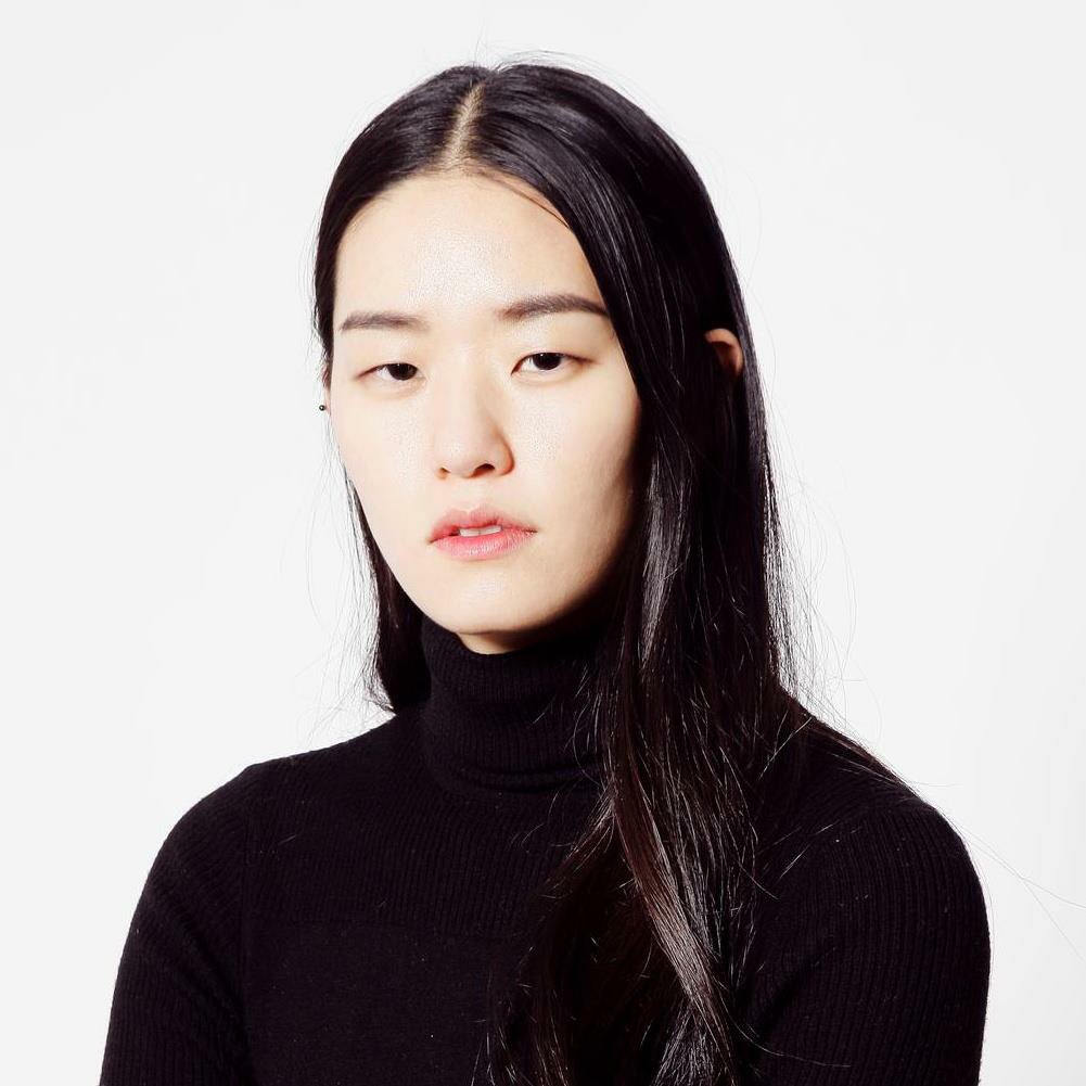 영화감독,뮤지션,만화도 그리는 전천후 아티스트 #이랑 감독과 함께 합니다. 영화 이야기와 함께 30대 여성 작업자들로서 작업을 일구고 싸워나가는...