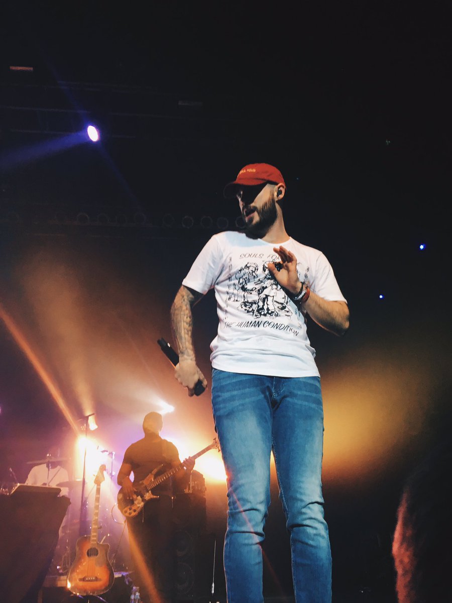 noraaomalley's tweet photo. last night was one of the best nights @jonbellion @TravisBTP @BlaqueKeyz #TheHumanConditionTourPartII #jonbellion https://t.co/vcXIfJTYfp