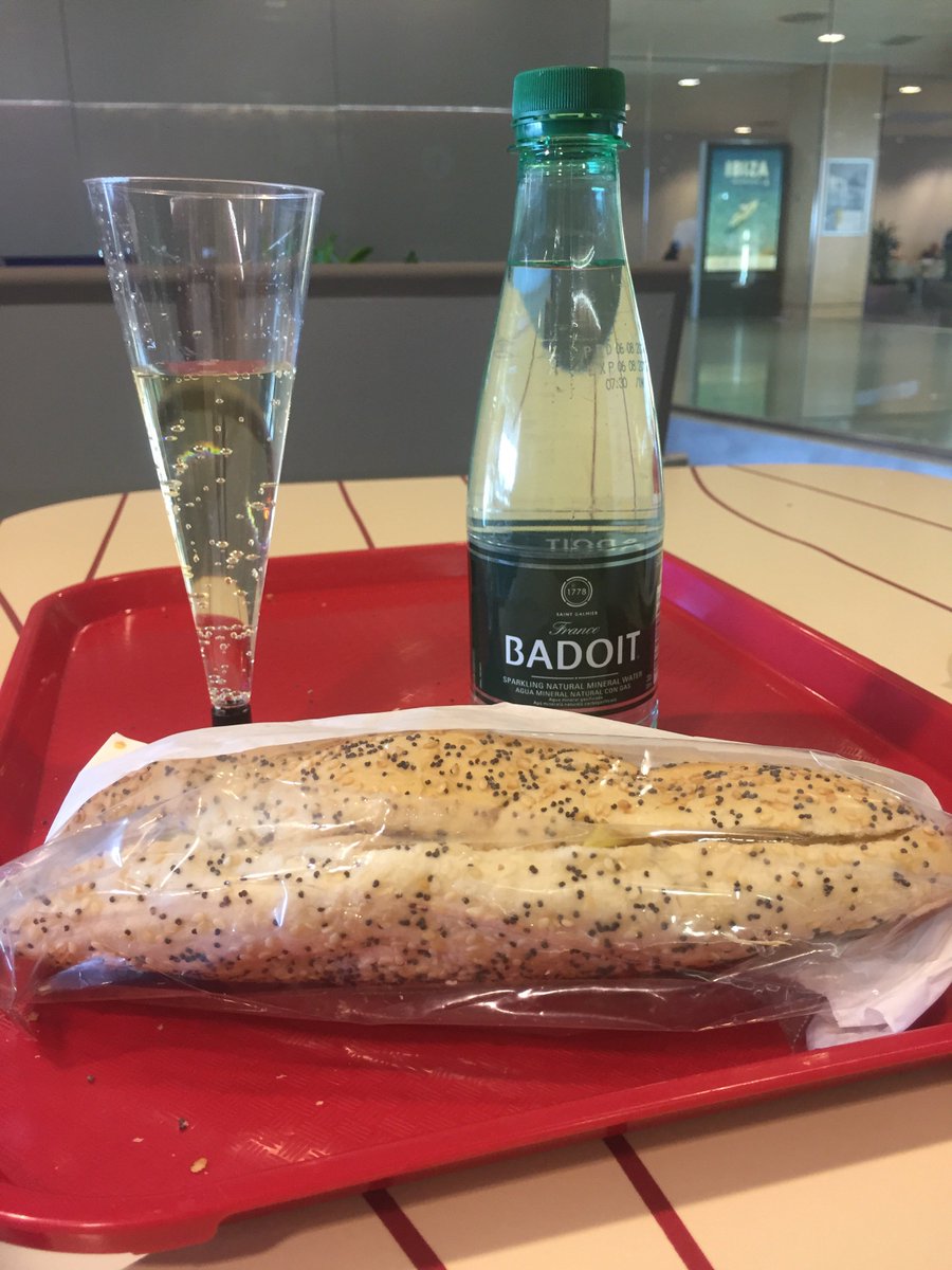 LeyaTanit's tweet image. Barcelona bound #luxurytravel #cattleclass #travelmasochist