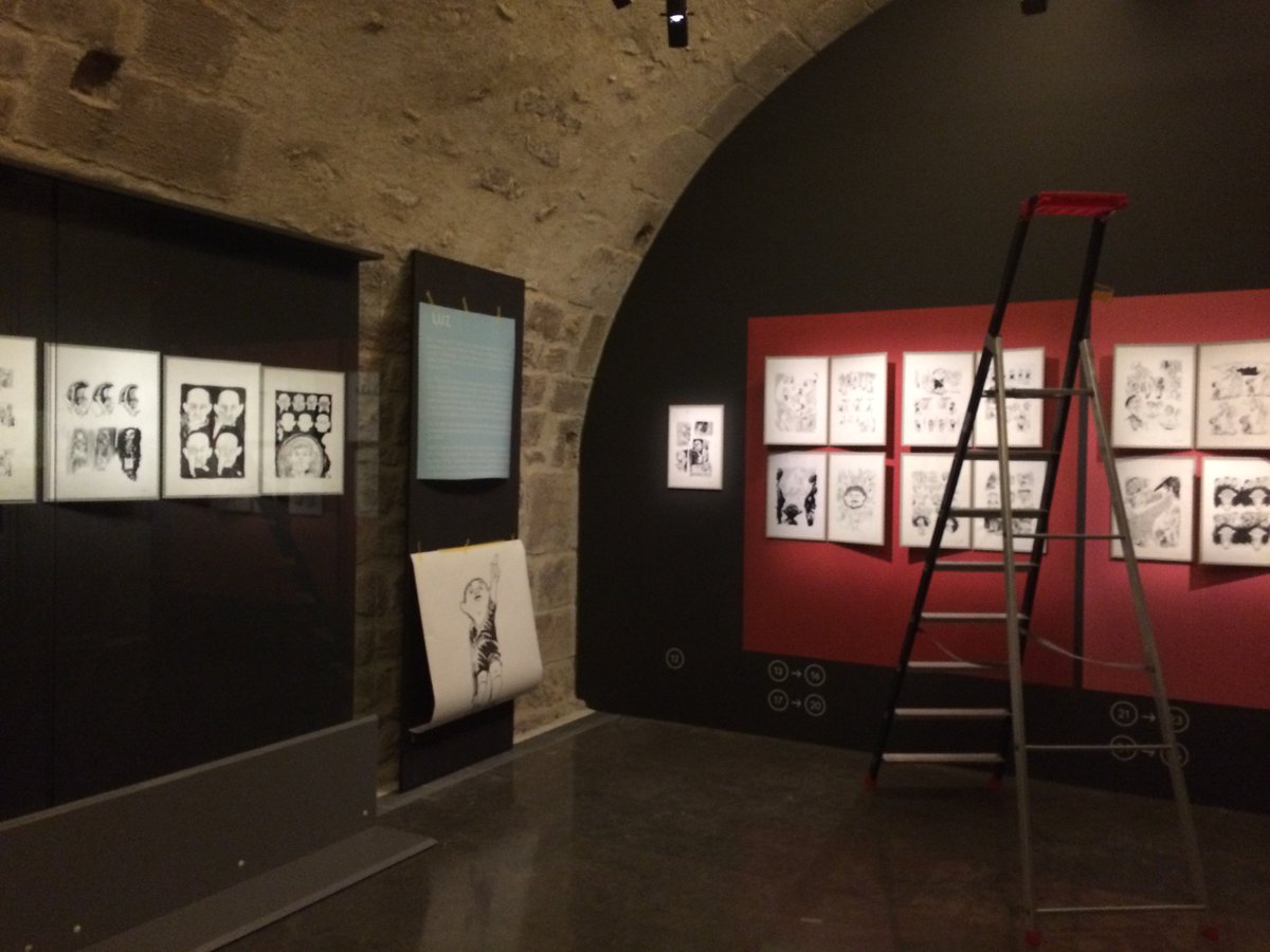 mahjparis's tweet photo. Le montage de l'exposition "Ô vous, frères humains. Luz dessine Albert Cohen" a commencé! #expoLuz @Futuropolis https://t.co/OdOGDckXwR https://t.co/x12UdfnRCJ