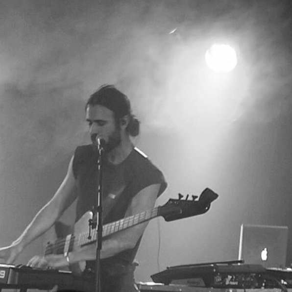 yateswho's tweet photo. Tryna keep everythin unda control last Fri n8t in Berlin. Had a really good time! Each show is a new experience! Thanks for the gr8t show-up https://t.co/6zC5ezsLaf