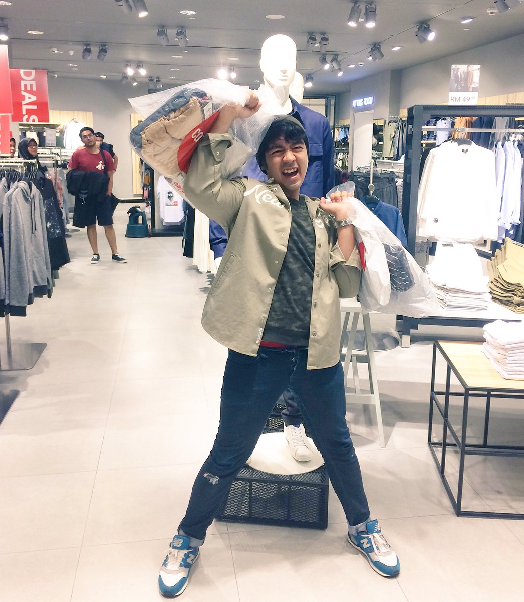 ErulSamah's tweet photo. Shopping Day !! #Erulsamah #GengErul #ErulOppa #Leihdarikata โบ๏ธโจโจโจ https://t.co/CDKq5eR0vr