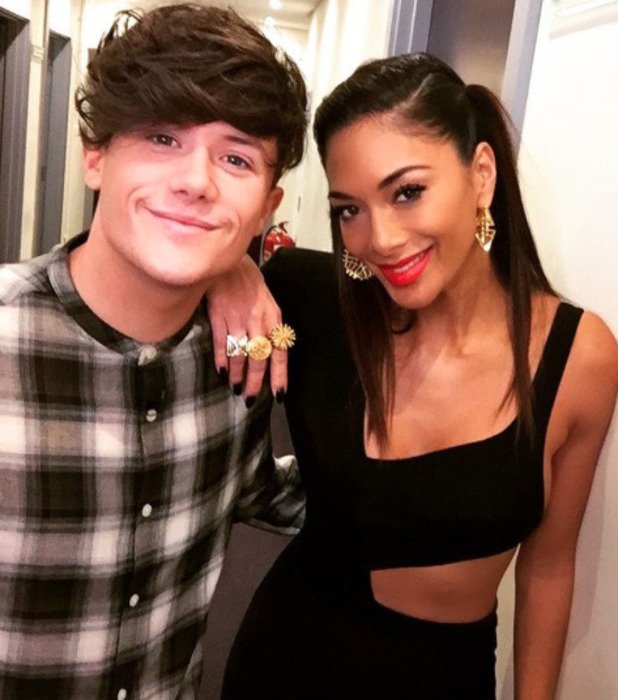 An amazing read, showing you all the best tips &amp; tricks on how to achieve #NicoleSherzingers Xfactor look! #Students goo.gl/YlSZLe