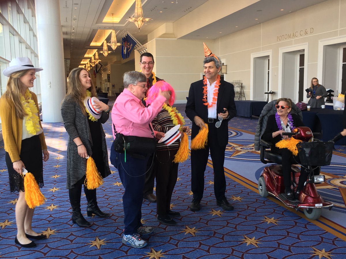 PCORnetwork's tweet photo. Members of @COPDFoundation PPRN celebrate #COPDAwarenessMonth at #PCORI2016! https://t.co/6t4nzyYzk8