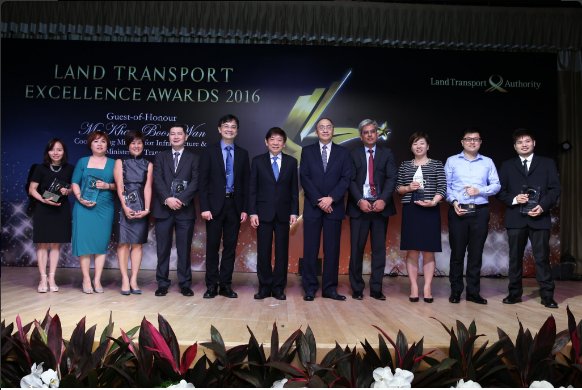 Wipro's tweet photo. Awarded the ‘Best #CollaborationPartner’ by Land Transport Authority. Read @Gartner_Inc case study to know more.​​ https://t.co/vh2sfE8xLm https://t.co/fCsAwAOrmU