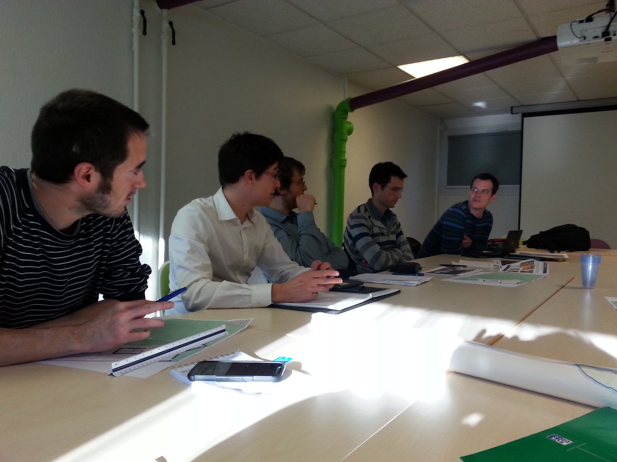 benoit_furet's tweet photo. "Réunion de chantier" projet Batiprint3D chez @NMHabitat labo #IRCCyN et #GeM de @UnivNantes @IUTNantes et St-Nazaire et les archi de #TICA https://t.co/wOiFpHRHOu